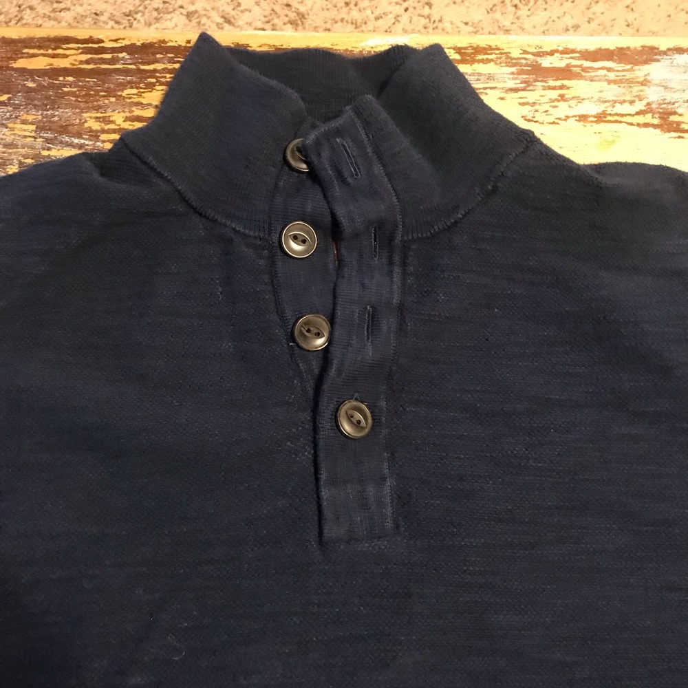 Red Ale 1/4 Buttoned Pullover Size: L